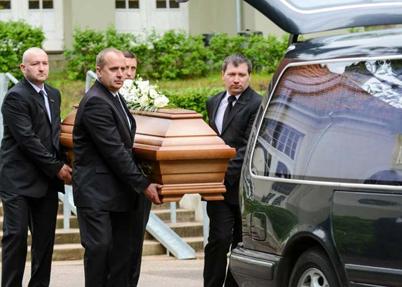 Translado funerário rodoviário